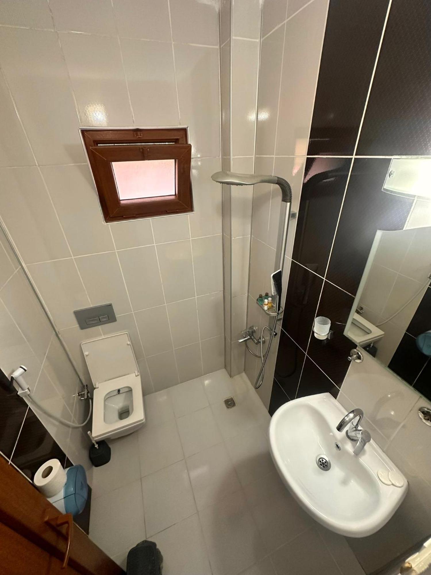 جايكارا Han Apart Hotel المظهر الخارجي الصورة
